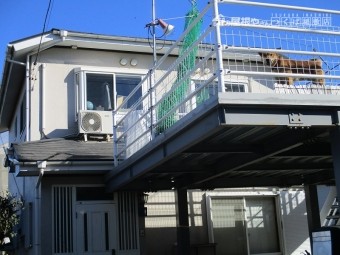 寛1