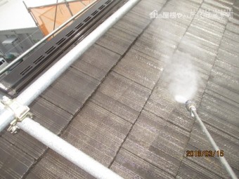 屋根の高圧洗浄