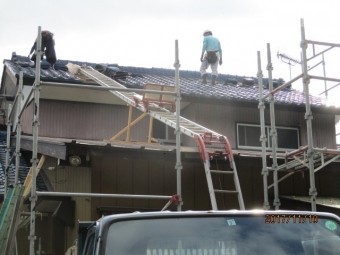 屋根葺き替え工事