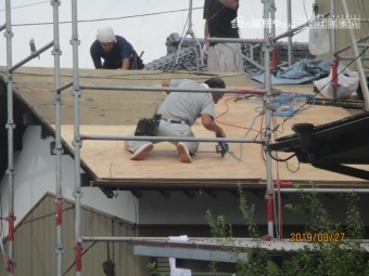 屋根葺き替え工事