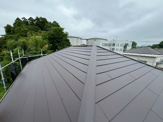土浦市でカバー工事完成｜カラーベスト屋根の飛散に対応するため実施
