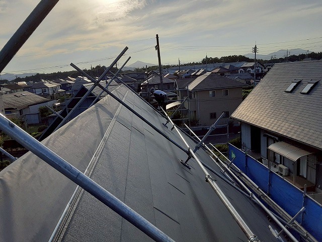 稲敷郡美浦村で耐久性抜群のSGL鋼板屋根「スーパーガルテクト」を用いた屋根改修