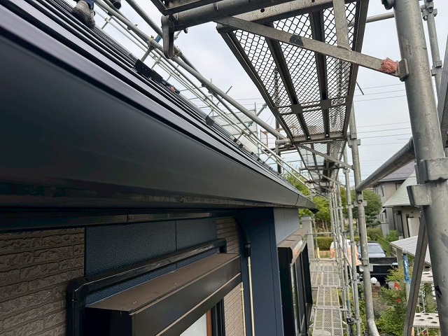 稲敷郡美浦村で劣化が進んだ雨樋を交換で一新、「ファインスケア NF-Ⅰ型」の本体施工