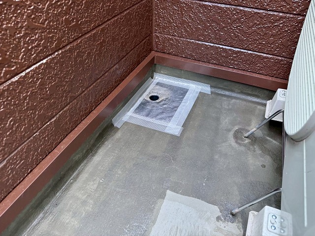 石岡市にてベランダ排水口の劣化対策、改修用ドレンの取り付けで長期的な安全を確保