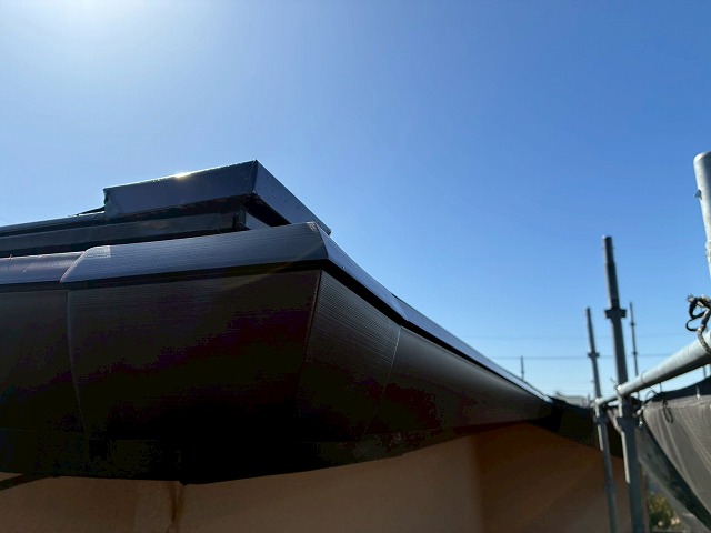 土浦市で「ファインスケア NF-Ⅰ型」による雨樋交換、軒継手などの部材を用いた本体納め