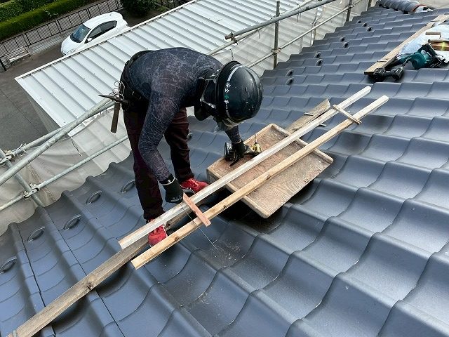 屋根風切丸の土台を構築するための型枠