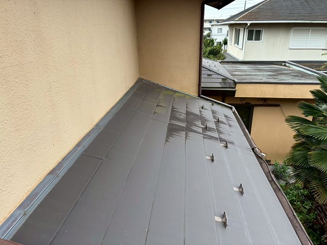 金属屋根塗装工事を行う前の劣化状況