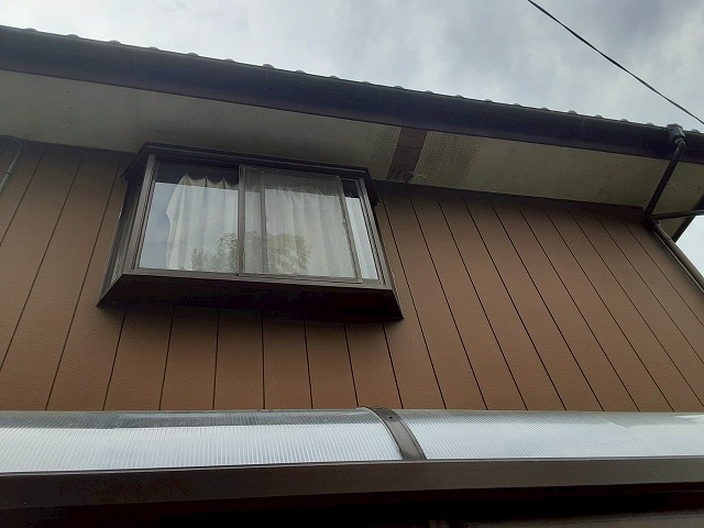 つくば市のサンルーム屋根修理、ブルーシートやマットなどを使って行った室内養生