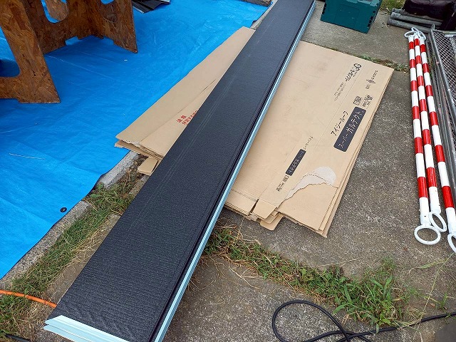 屋根カバー工法で使用する超高耐久ガルバ屋根「スーパーガルテクト」