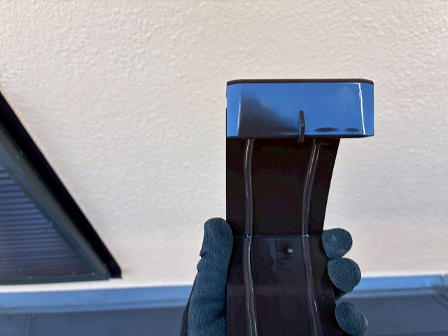 軒継手の外パッチンへの接着剤塗布状況