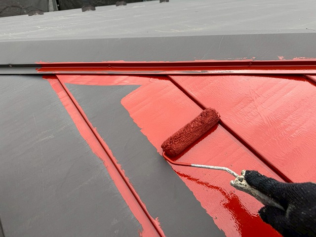 サビ止め塗料「SKマイルドボーセイ」を用いたローラー塗装