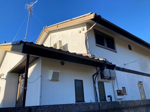 経年劣化にともなう交換工事を行うことが決定した住宅の雨樋