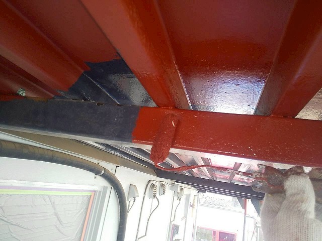 アパート外部鉄骨階段の裏側への塗装