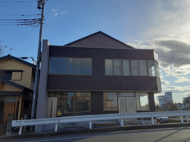 超低汚染塗料を用いた住宅外壁塗装リフォームが完成