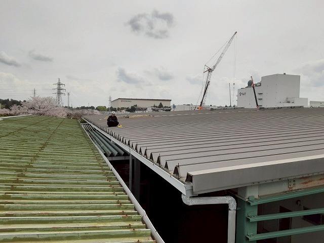 かすみがうら市の工場調査に基づき提案した雨樋清掃や補修などのメンテナンス計画について