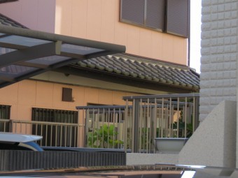 下屋根の落下