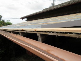 波トタン葺き替え工事