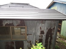 カバー工法で葺き替え