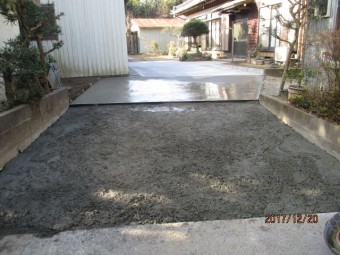 生コン投入工事