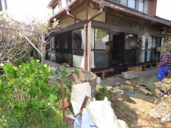 家の引上げ工事