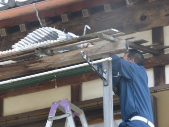 ベランダ屋根工事