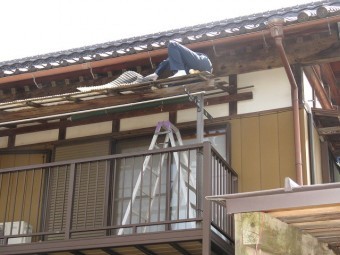 ベランダ屋根工事