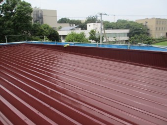 屋根の仕上げ塗装工事