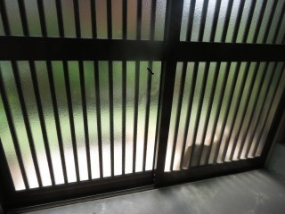 玄関ドアー1