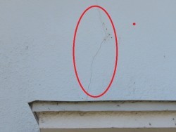 外壁クラック1