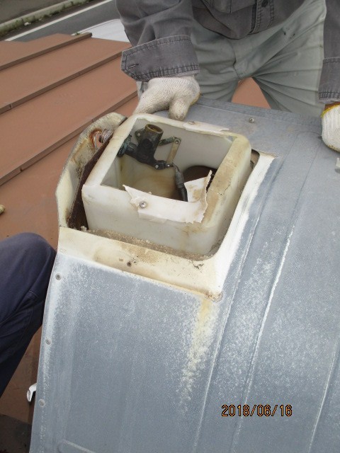 温水器の撤去作業