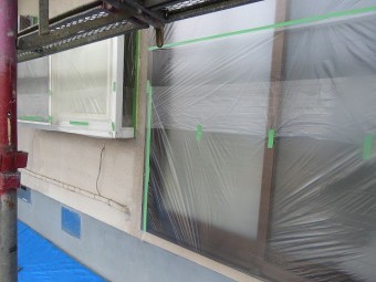 塗装工事の為の養生工事