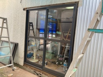 掃き出しサッシ窓工事