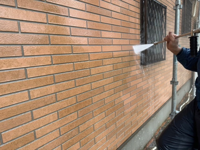 小美玉市で外壁サイディングの洗浄作業