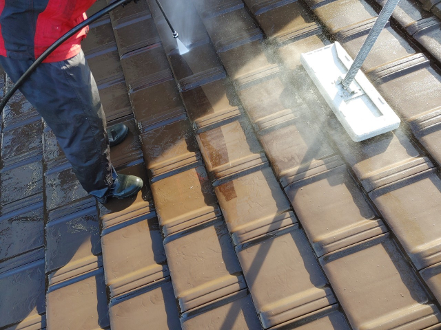 小美玉市の瓦屋根の高圧洗浄