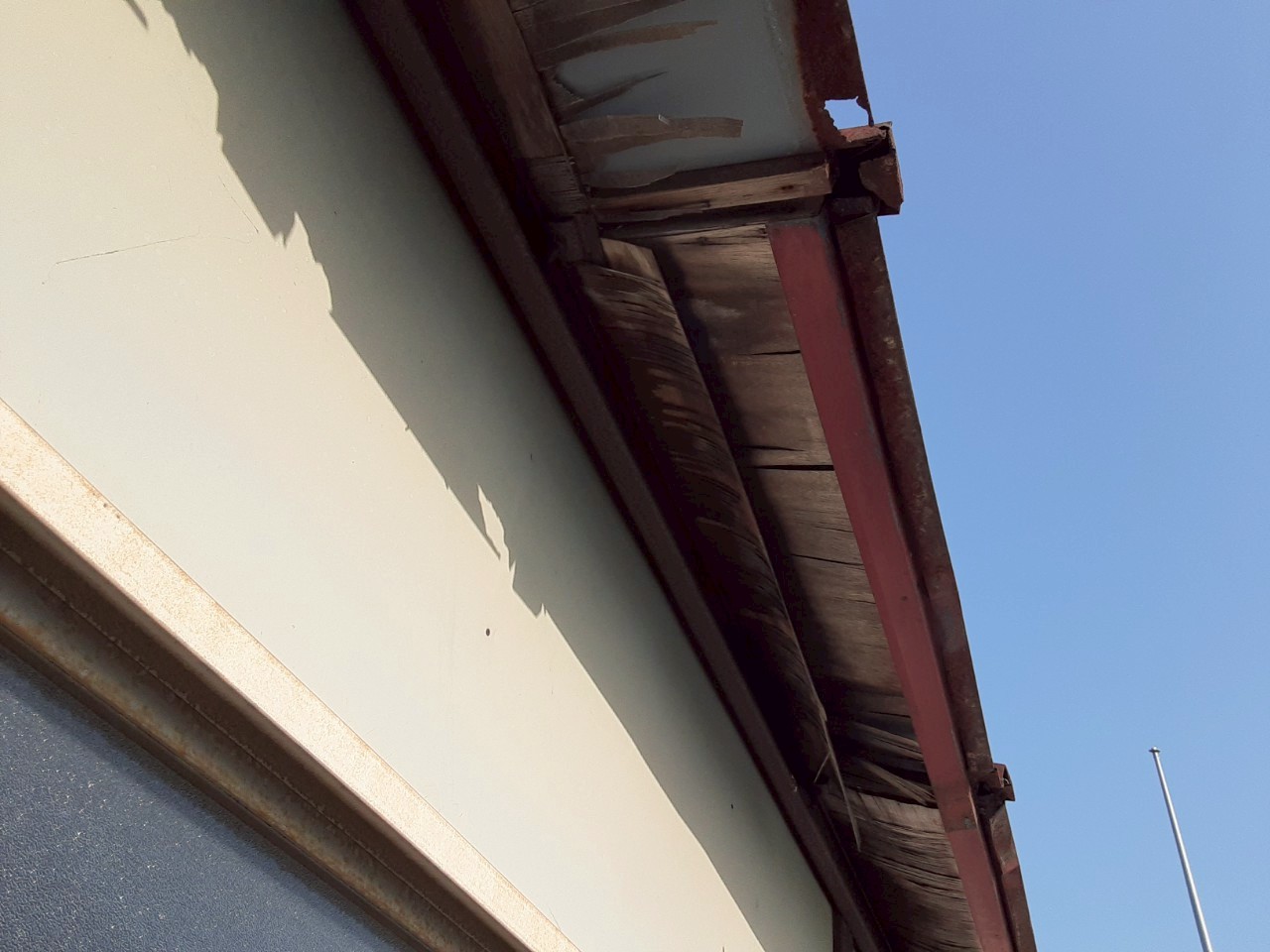 軒先木部の腐食